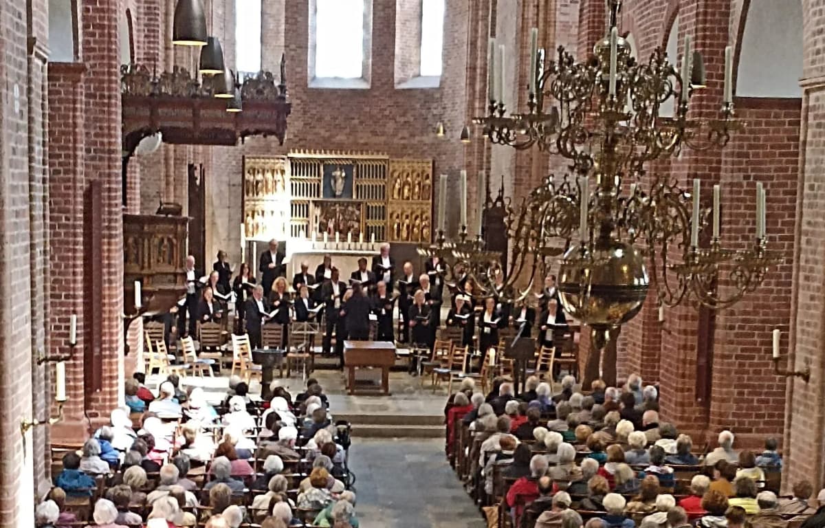 Chorkonzert Vokalensemble Sankt Johannis Neubrandenburg im Dom Ratzeburg (Foto: Christian Skobowsky)