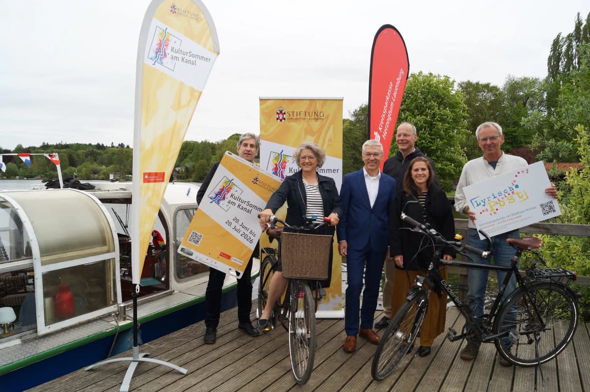Programmvorstellung am Möllner Schulsee: Knut Winkmann, Barbara Kliesch, Udo Schlünsen, Stefan Büngens, Caroline Dibbern und Jörg-Rüdiger Geschke